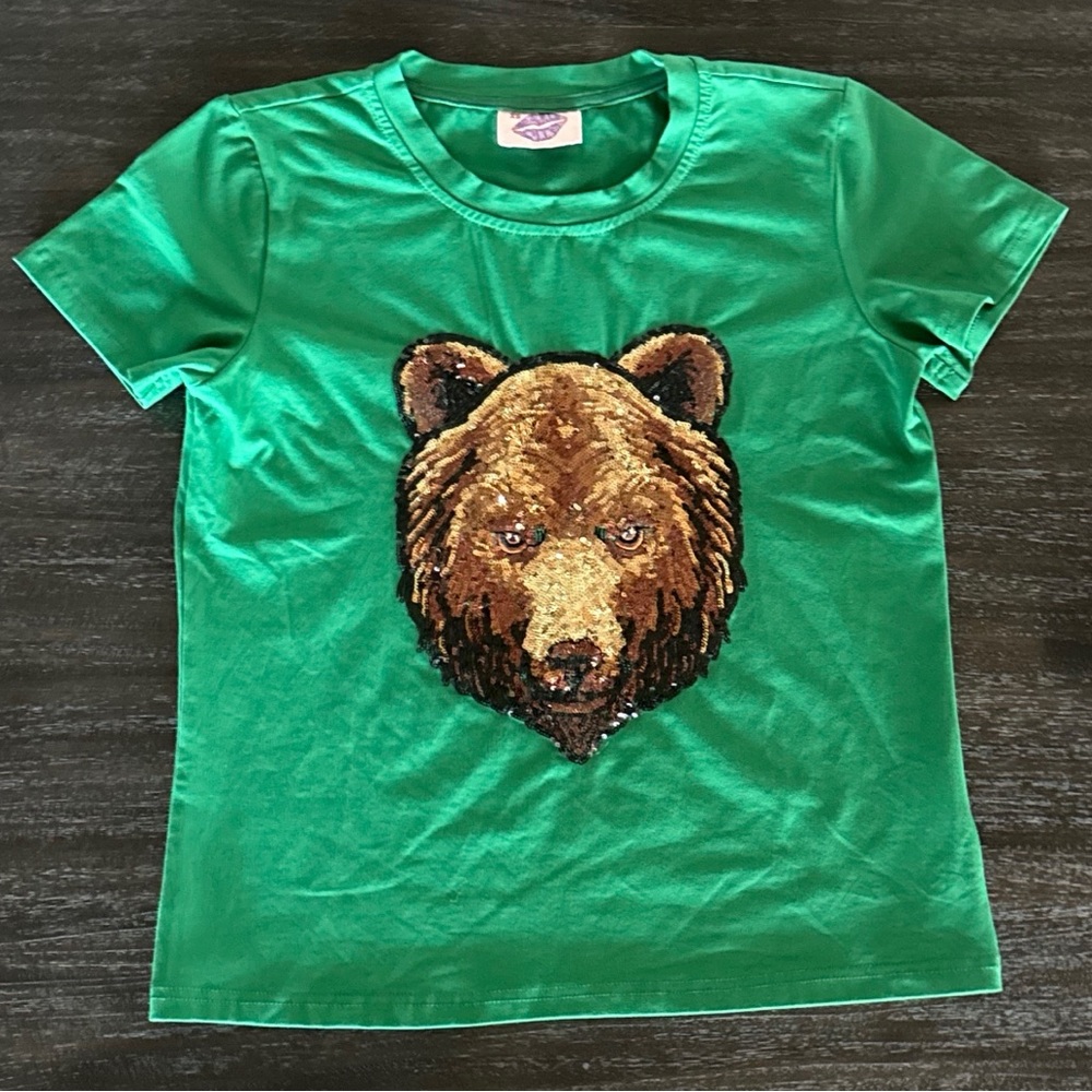 Green Short Sleeve Tee with Sequin Bear Applique